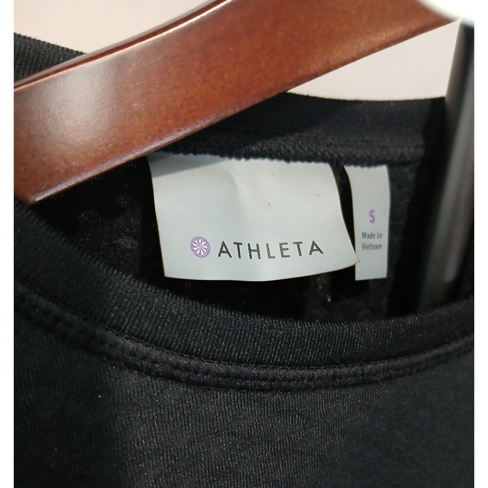 Athleta Reflective Heatzone Running Shirt Black Small Long Sleeve Zipper Pocket - Picture 9 of 10